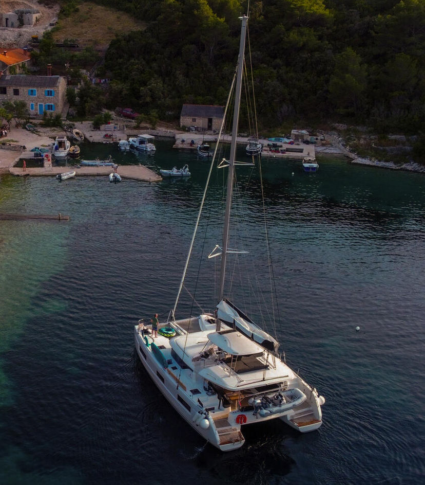 Lagoon 46 Cortes