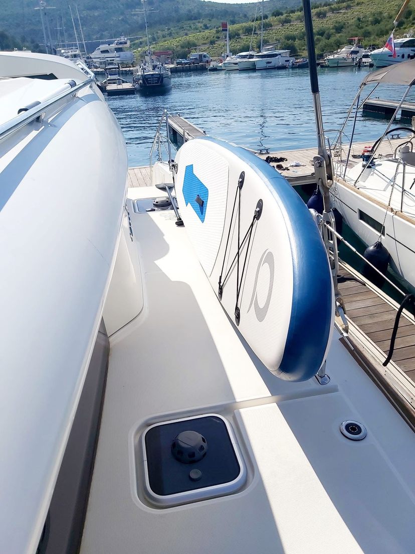 Lagoon 45 Red Twin II