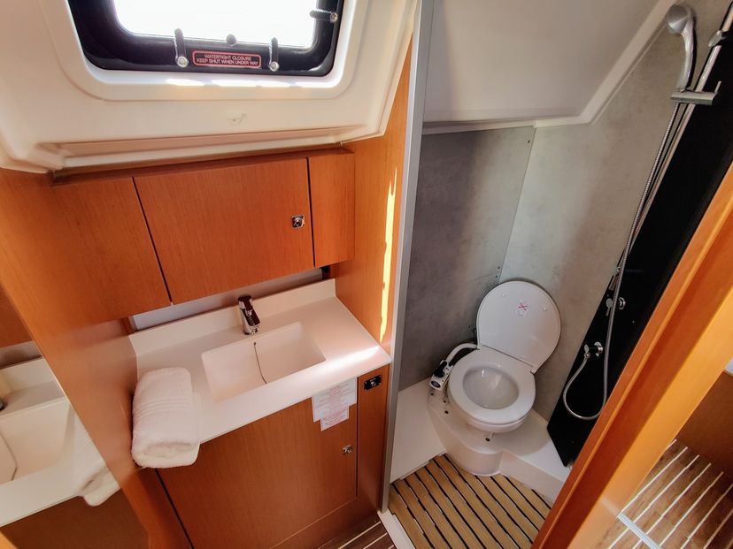 Bavaria Yachtbau C42 Relax