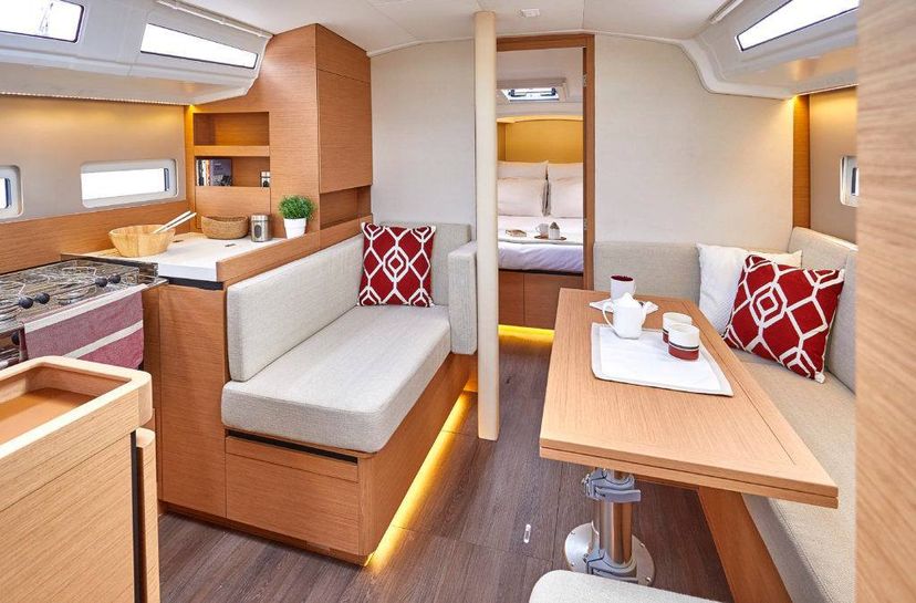 Jeanneau 410 Lucia