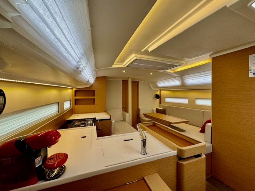 Jeanneau 410 Lucia