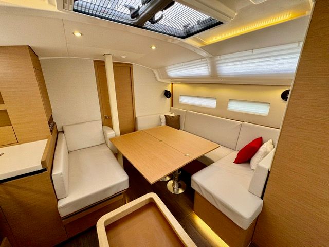 Jeanneau 410 Lucia