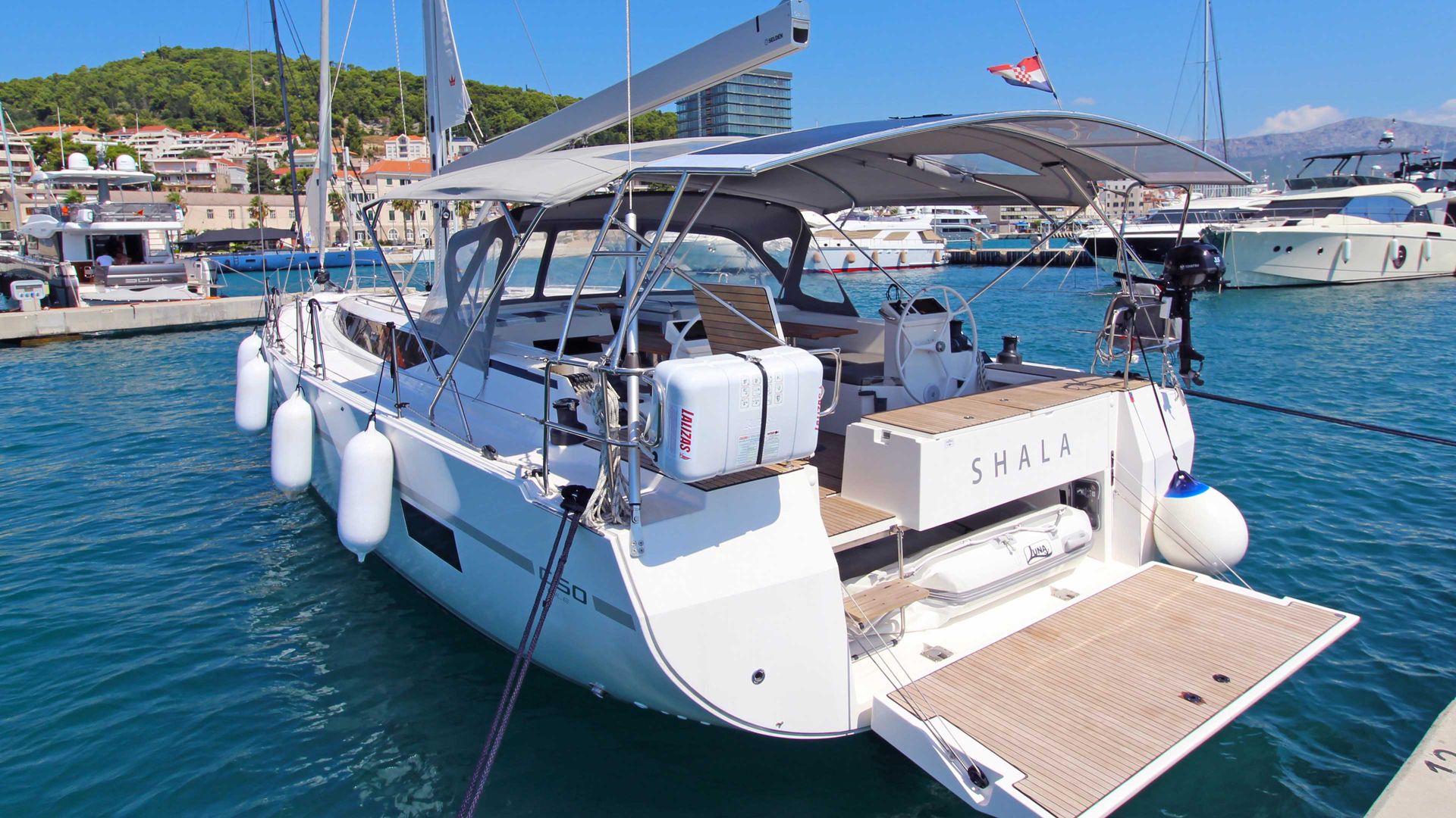nausys-32174519-105313-main.jpg