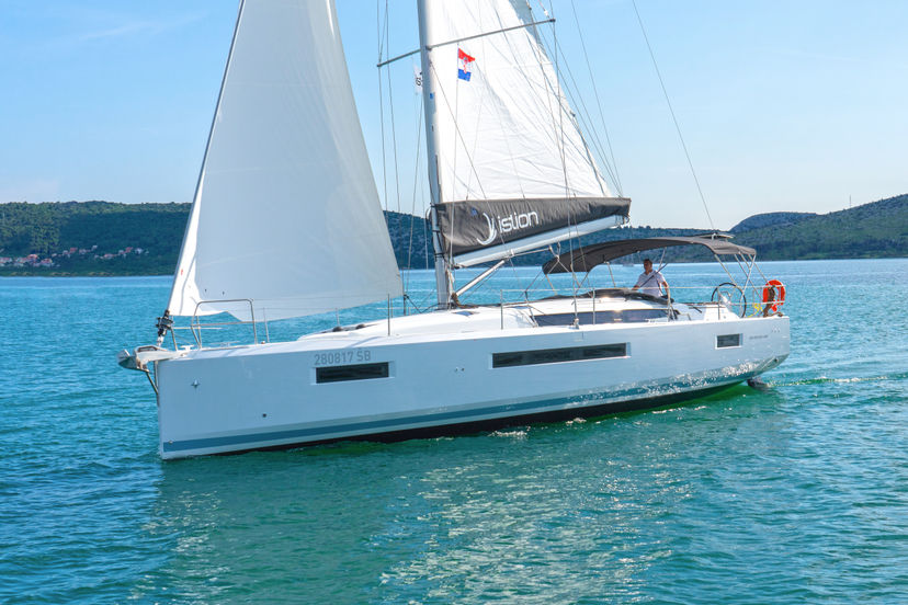 Jeanneau 49 First Ride