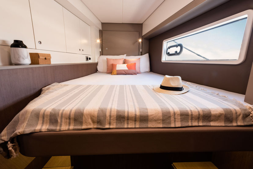 Catana 4.2 First Spark