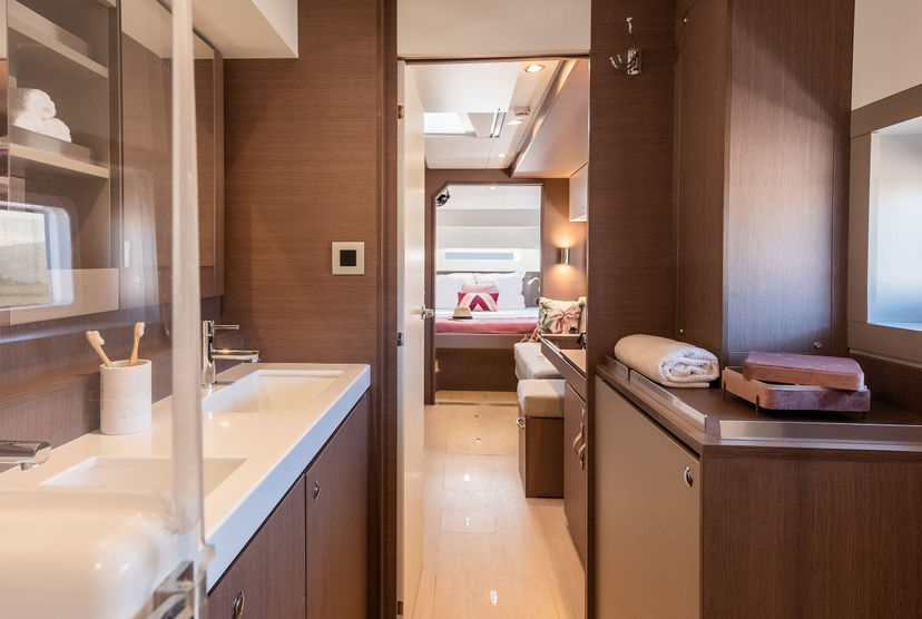Catana 4.2 First Spark