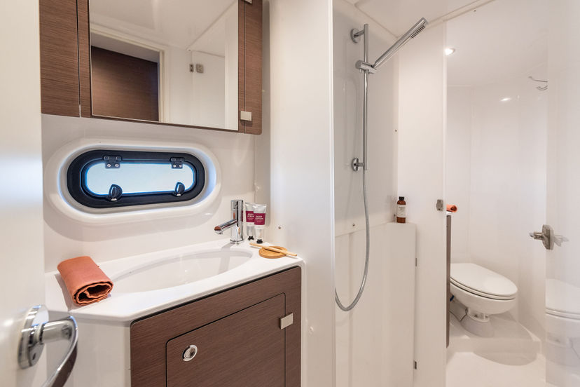 Catana 4.2 First Spark