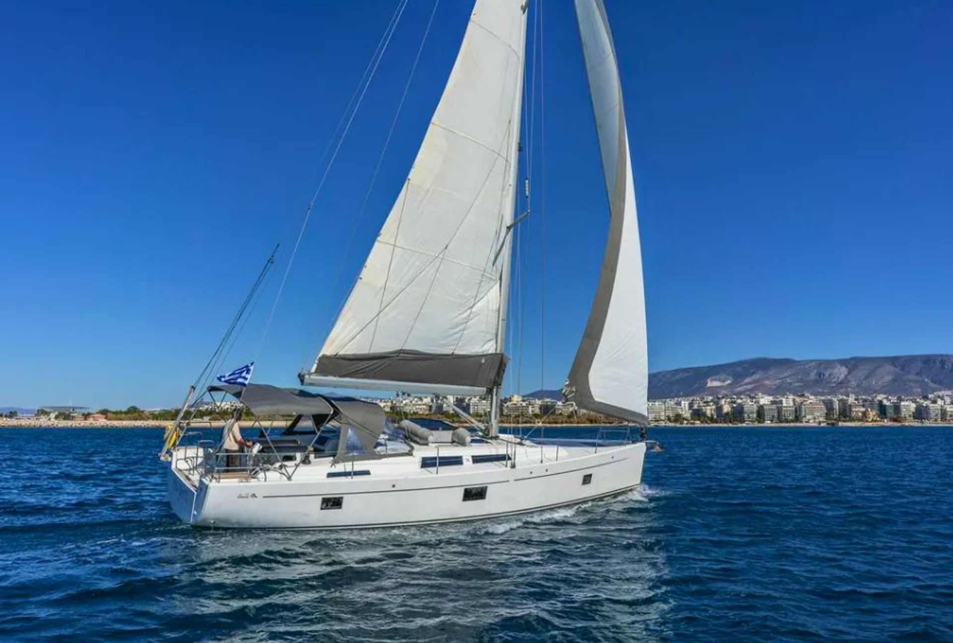 nausys-32683809-7332436-n2.jpg