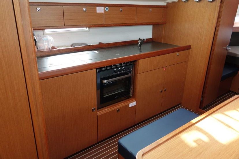 Bavaria Yachtbau CRUISER 41 Oberon