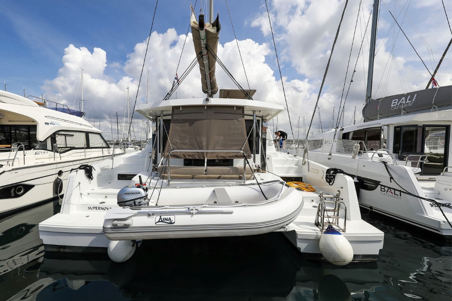 nausys-32854311-112021-main.jpg