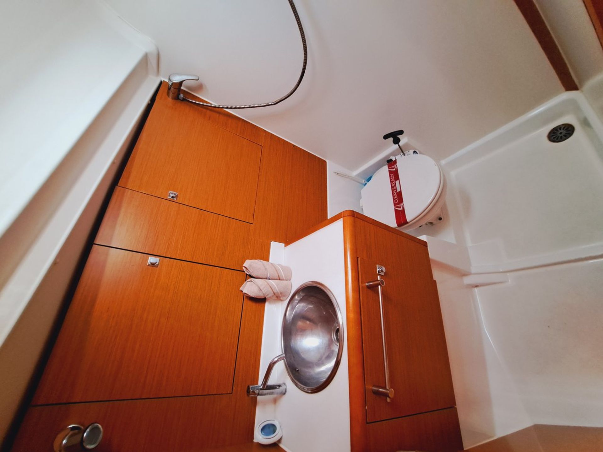 nausys-32862121-827770-w2.jpg