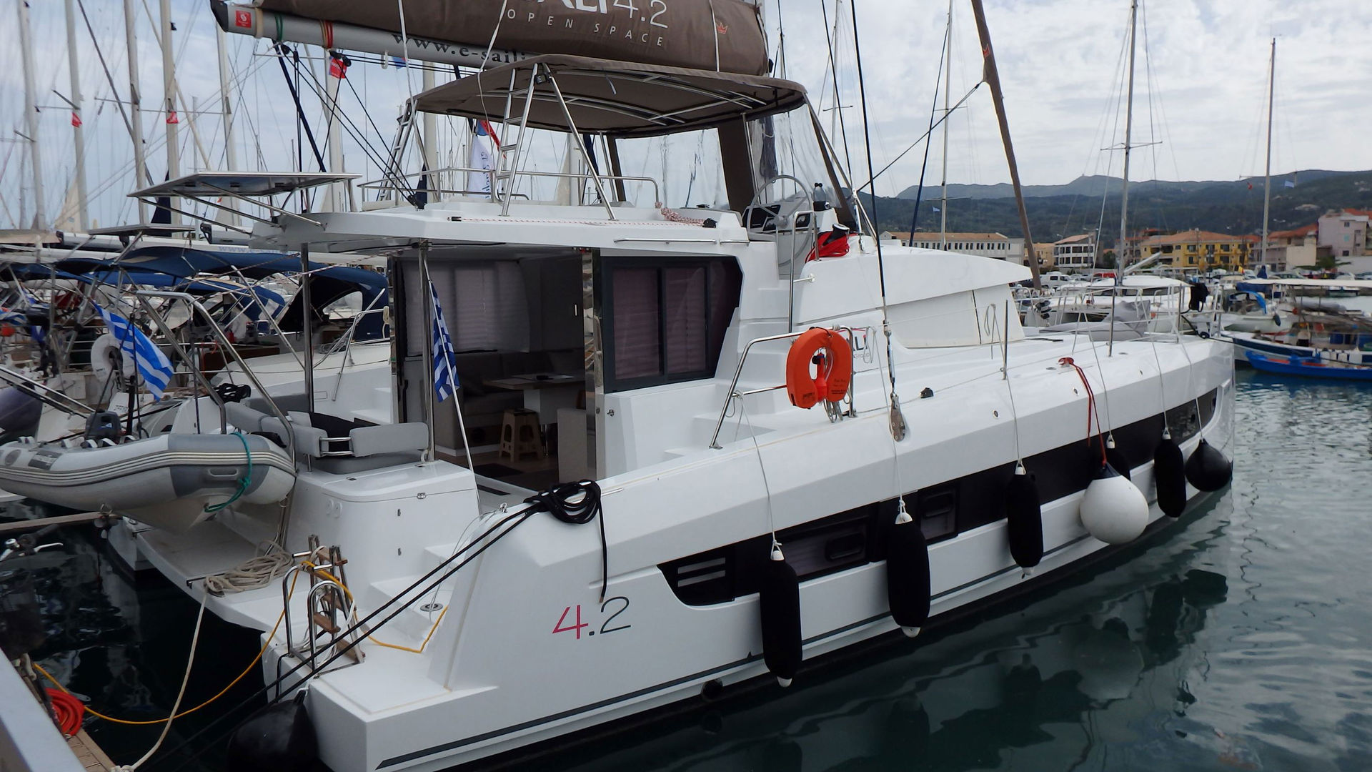 nausys-32908099-932995-n1.jpg