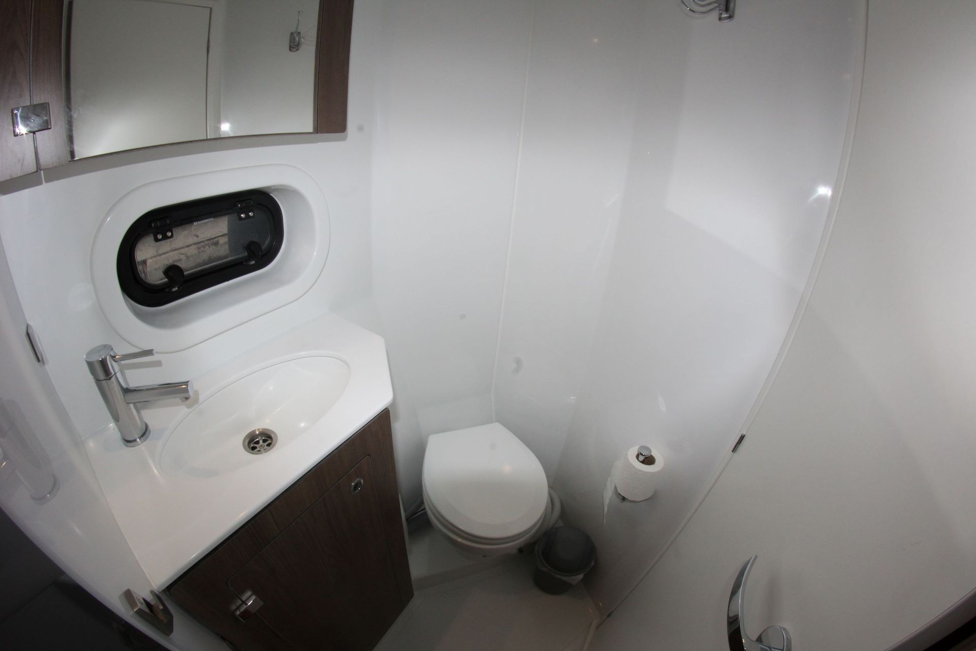 nausys-32908099-932995-w1.JPG