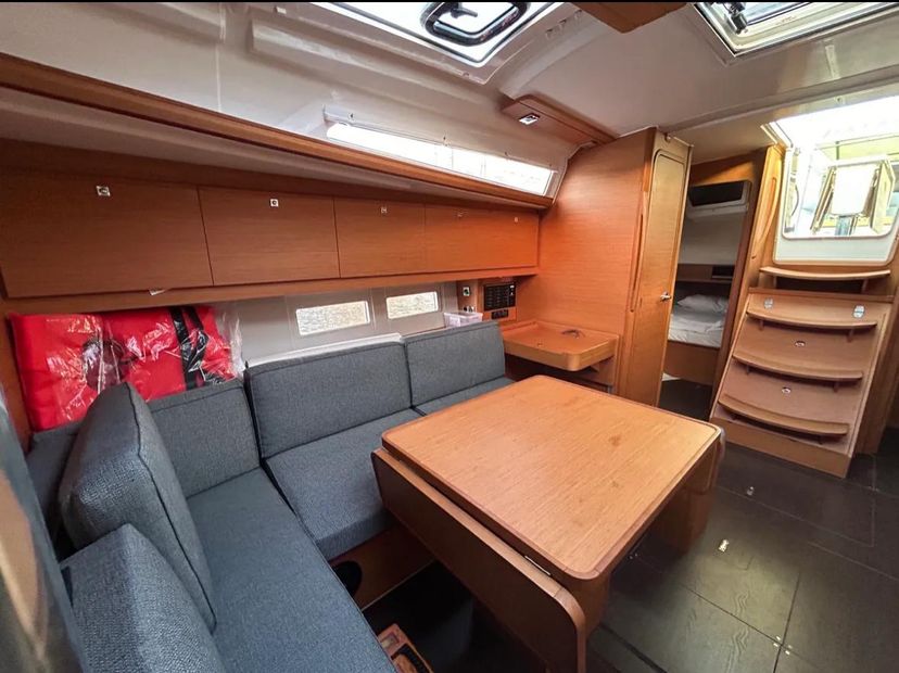 Dufour Yachts 39 Sail Corvus