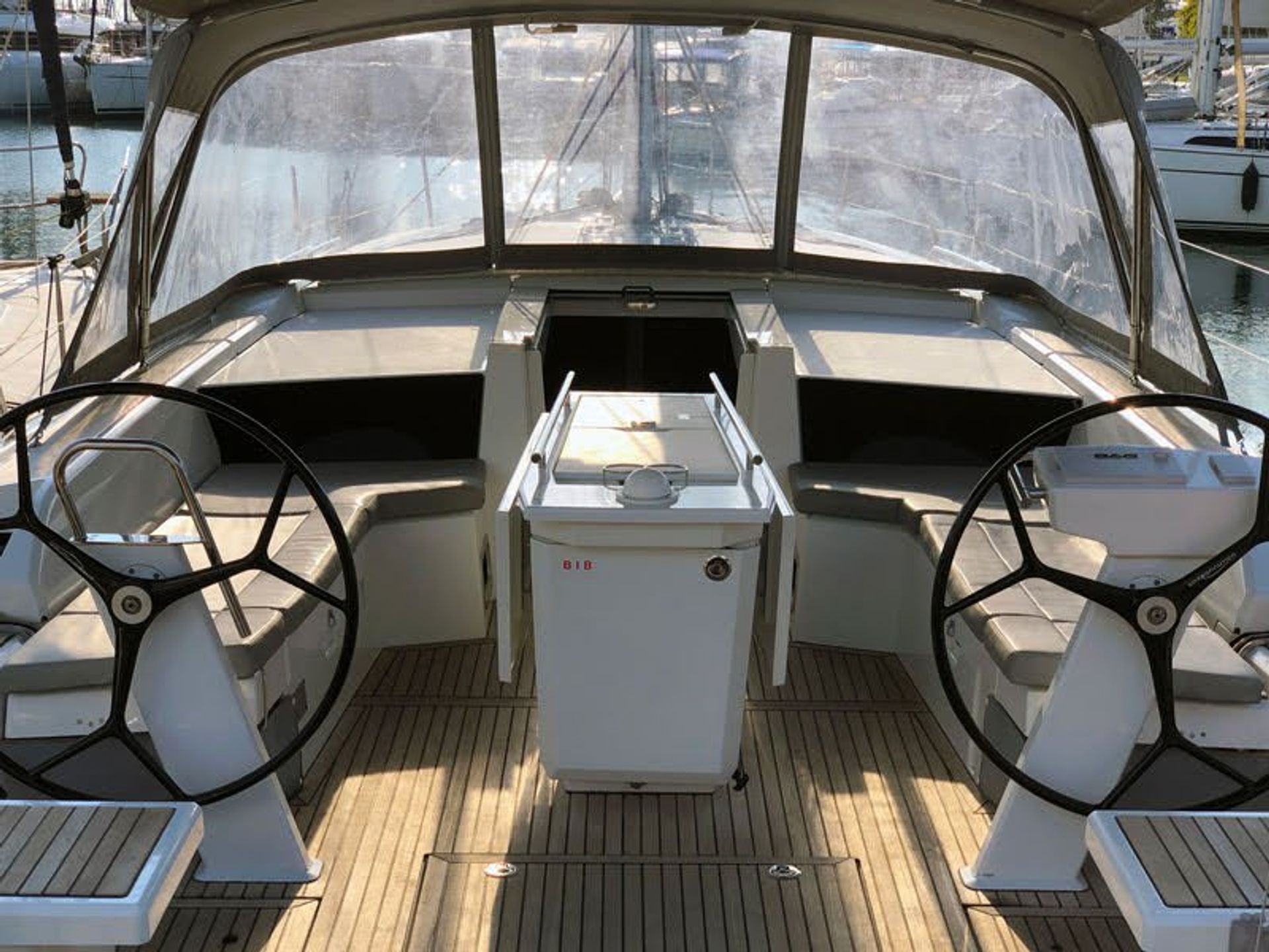 nausys-32964201-10098648-n1.jpg