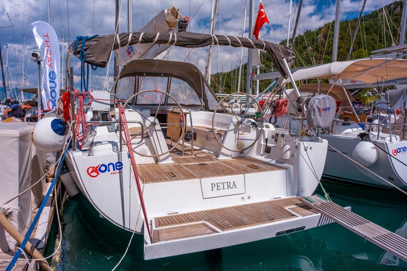 Hanse Yachts 45 Petra