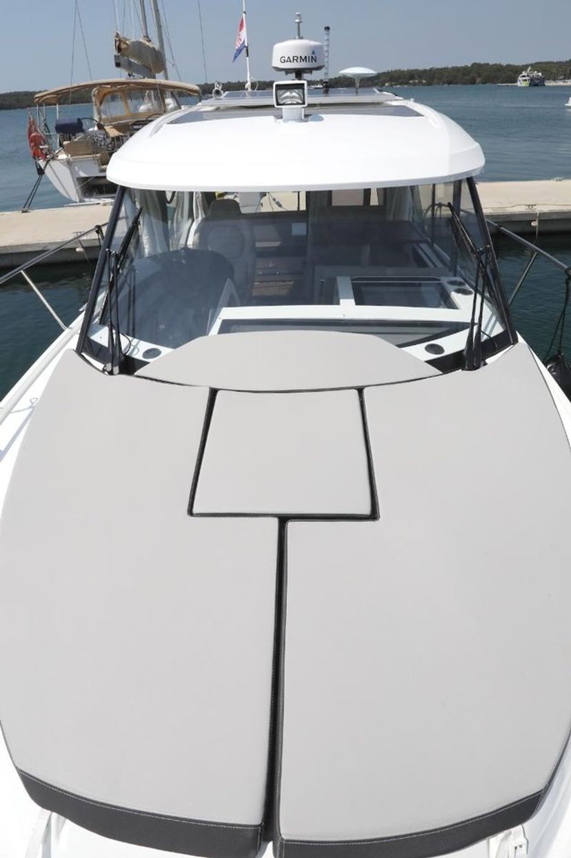 Jeanneau MERRY FISHER 895 Ema