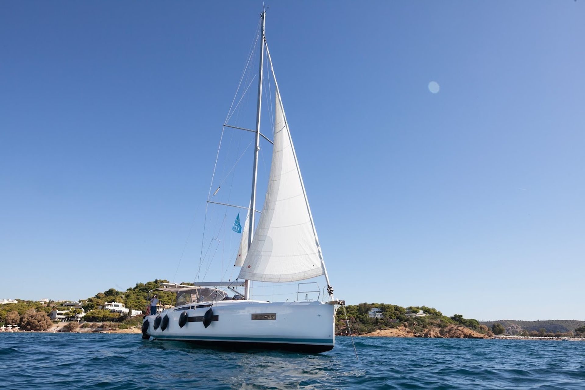 nausys-33089632-988432-C!.jpg