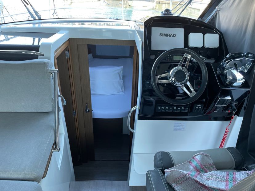 Jeanneau MERRY FISHER 895 Riva