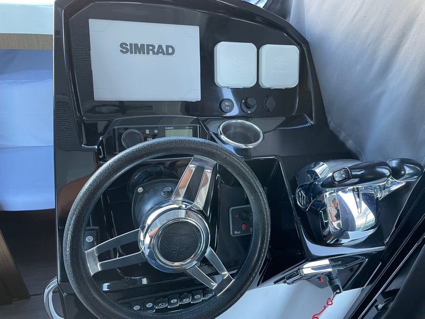 Jeanneau MERRY FISHER 895 Riva