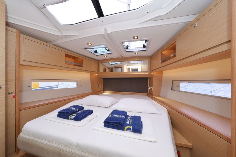 Dufour Yachts 47 Amber