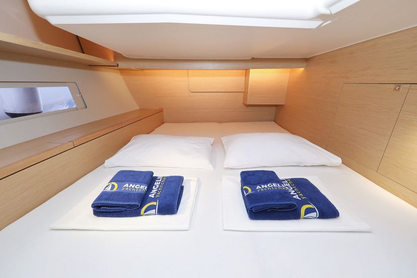 Dufour Yachts 47 Amber