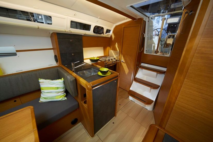 Jeanneau 49 petit elli