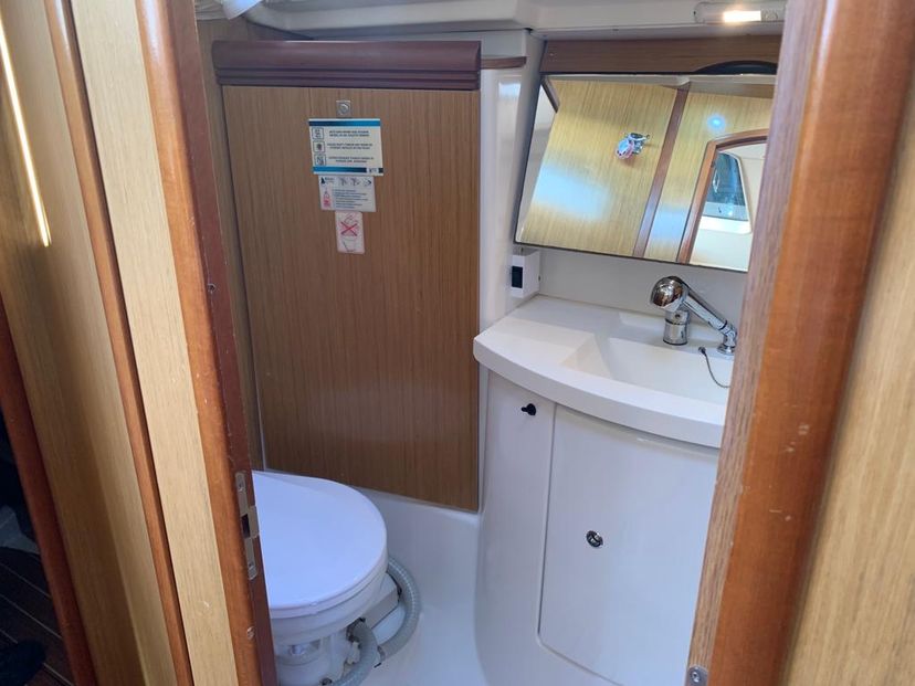 Jeanneau 42 Miss Joy