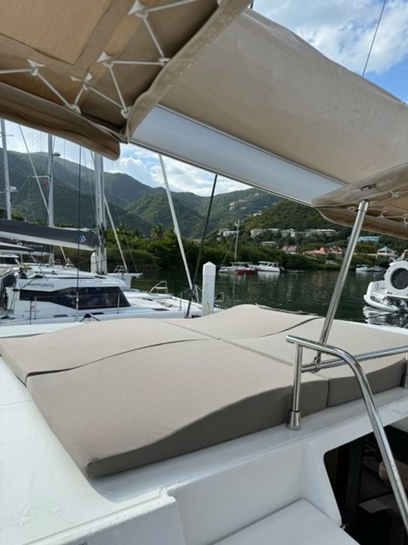 Fountaine Pajot 42 Unsupervised