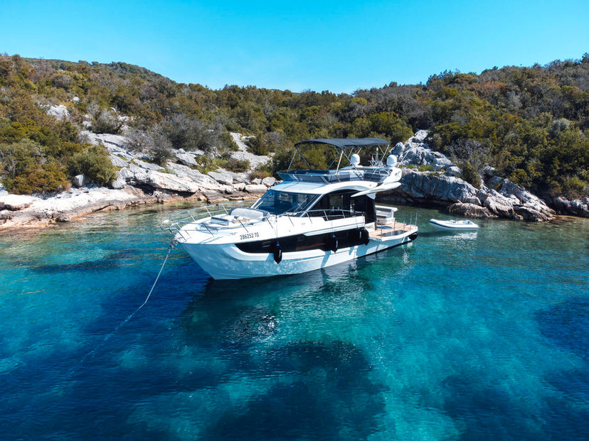Galeon 40 FGStar Mini