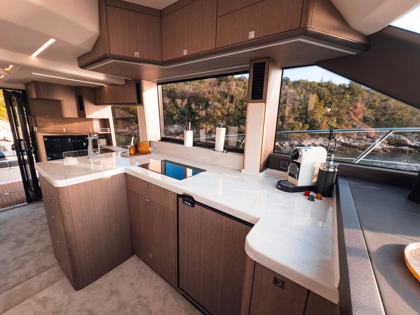 Galeon 40 FGStar Mini