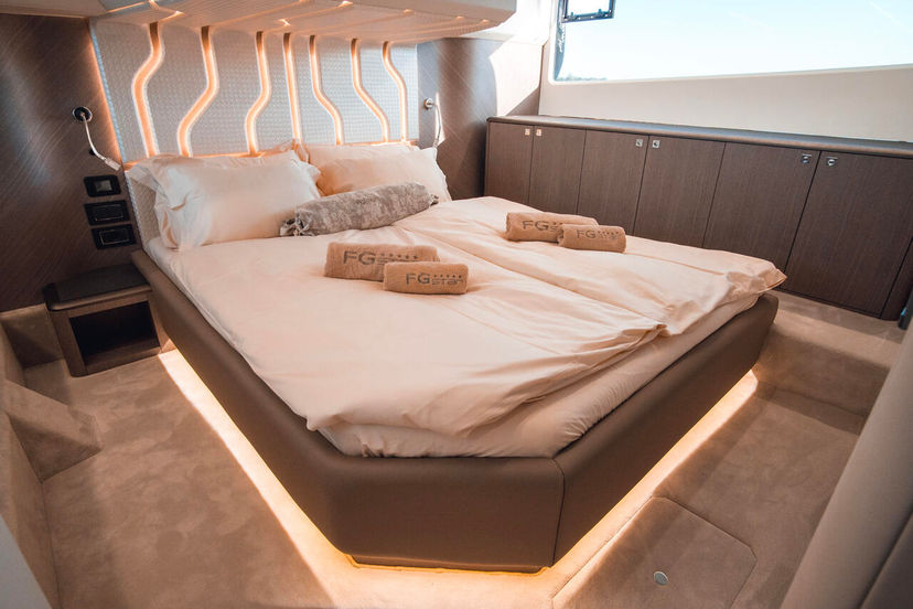 Galeon 40 FGStar Mini
