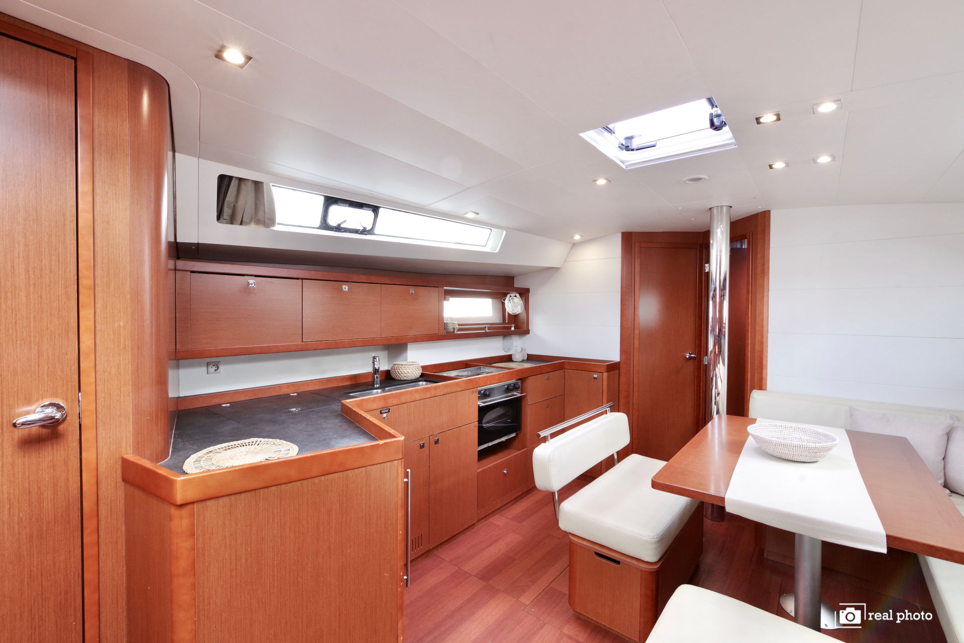 nausys-3537146-482157-p.JPG