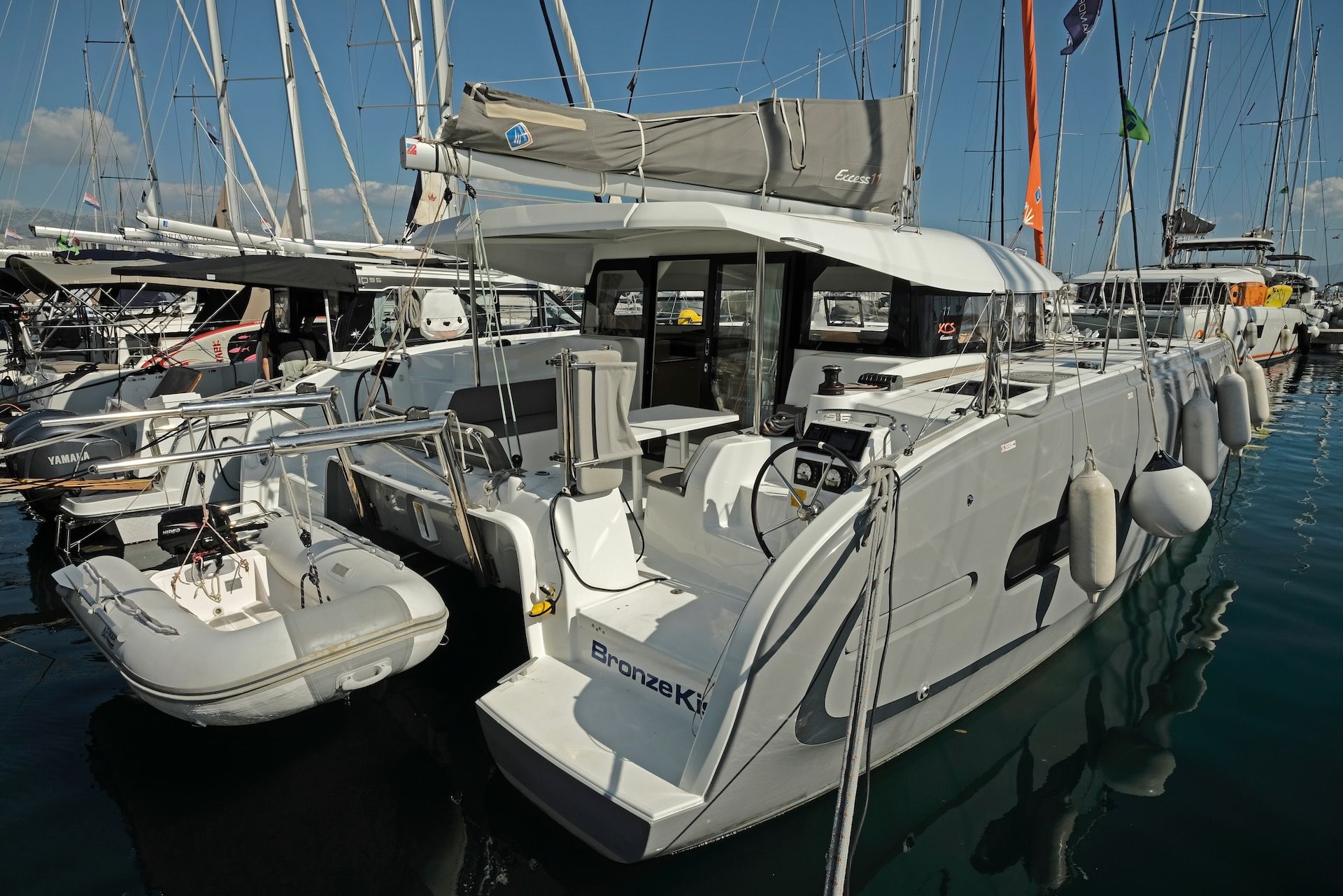 nausys-35483765-482147-XCS11_Bronze_03.jpeg