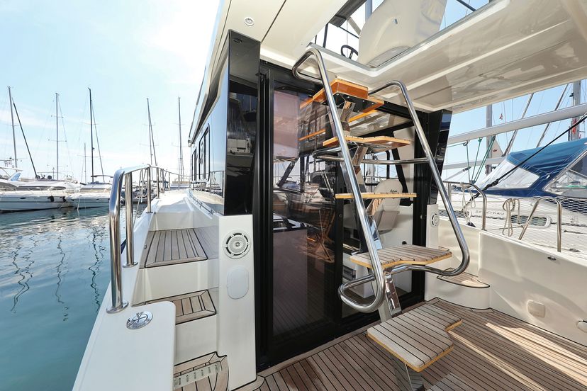 Cobra Yachts GRAND Muneca 