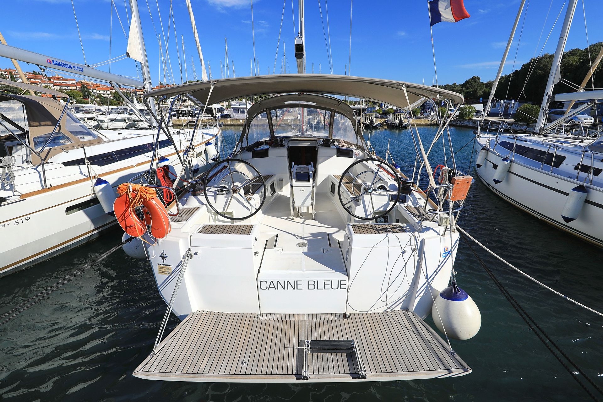 nausys-36179675-613389-main.jpg