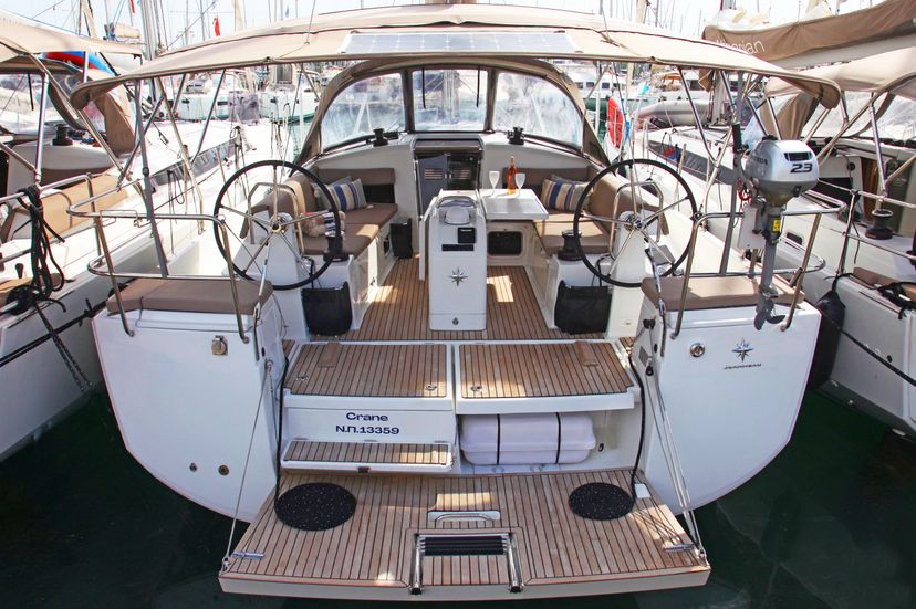 Jeanneau 40 Crane