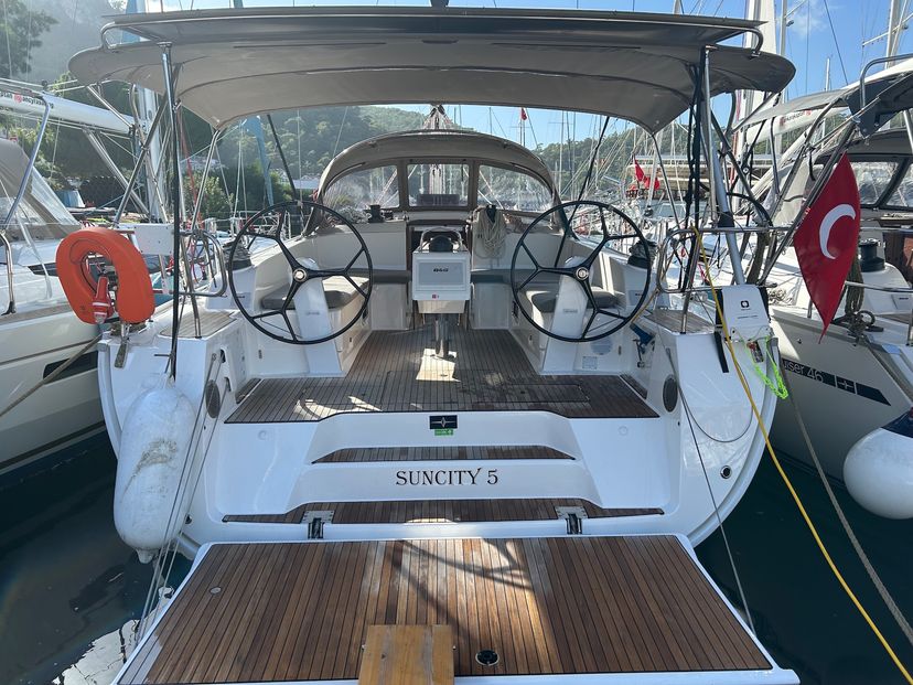 Bavaria Yachtbau 46 Suncity 5
