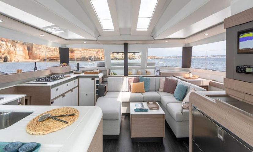 Fountaine Pajot 45 Seeker