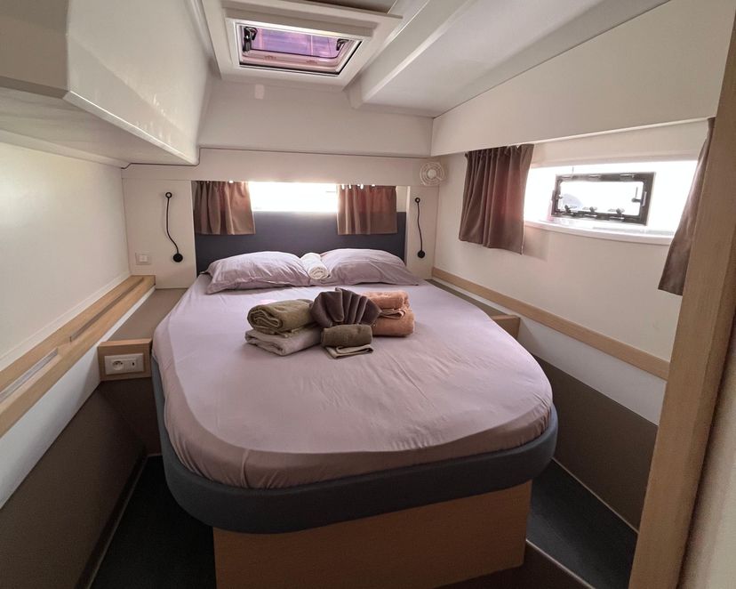 Fountaine Pajot 42 VENT D'ARGUIN