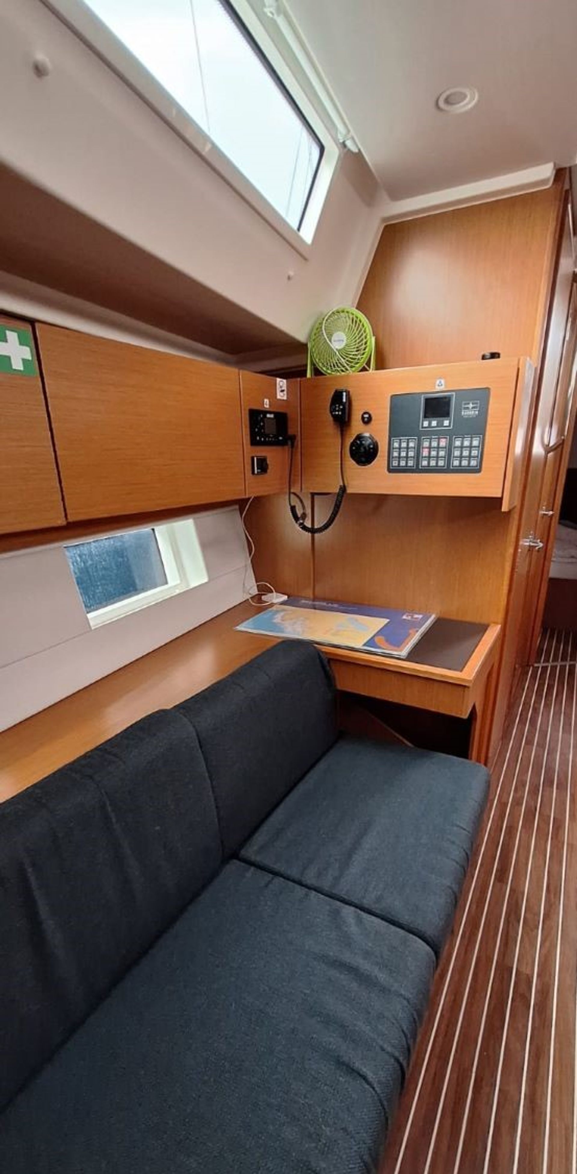 nausys-36960960-612801-P.jpg