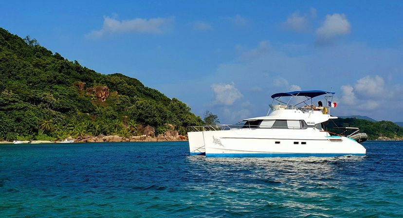 Fountaine Pajot 37 Poerava