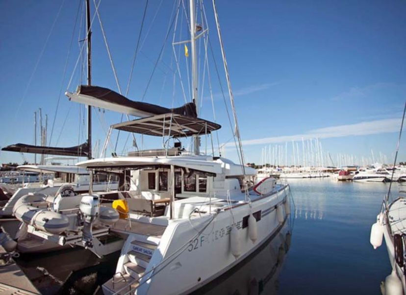 Lagoon 52 Great salsa