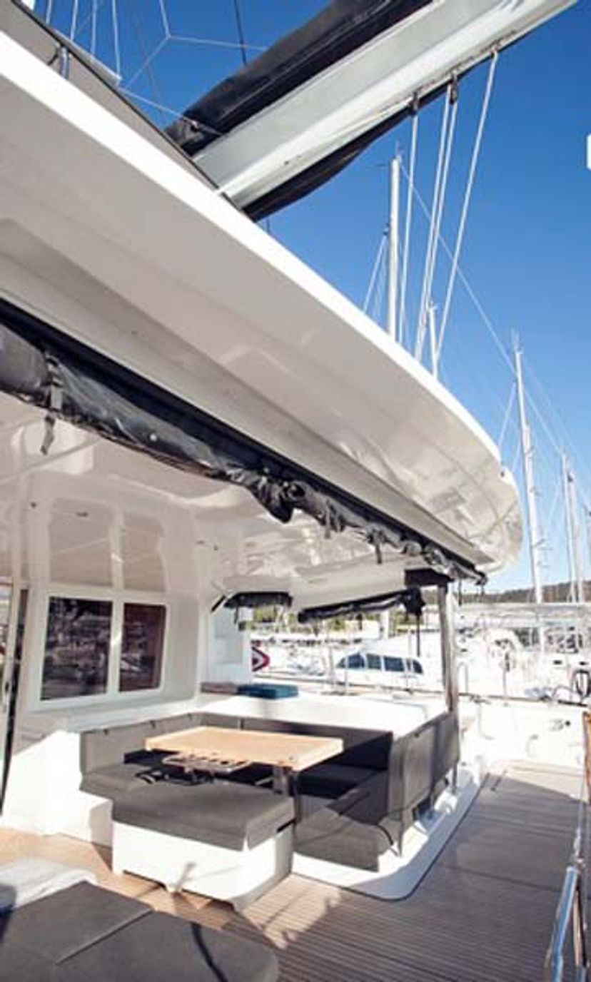 Lagoon 52 Great salsa