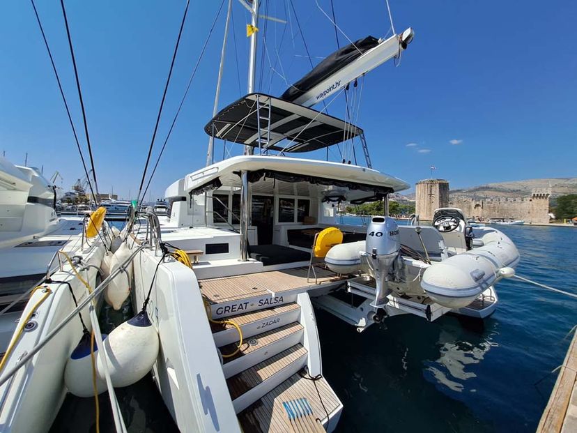 Lagoon 52 Great salsa