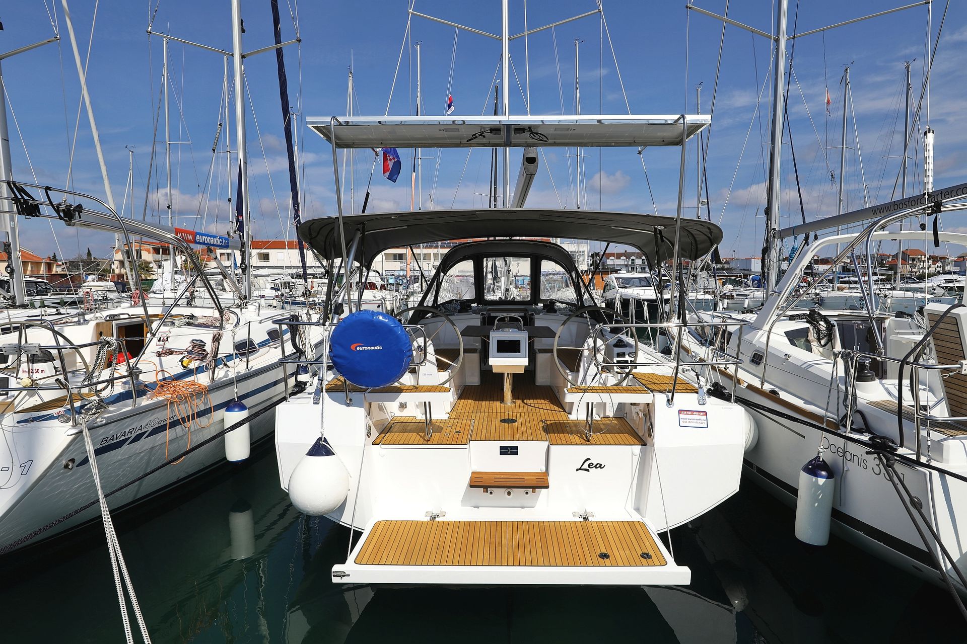 nausys-37622608-112021-main.jpg