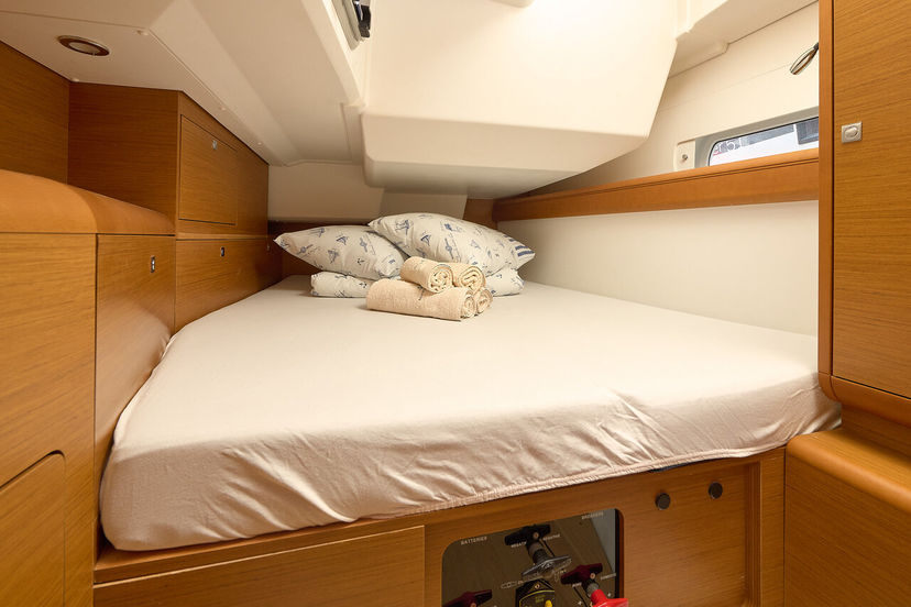 Jeanneau 47 Pina