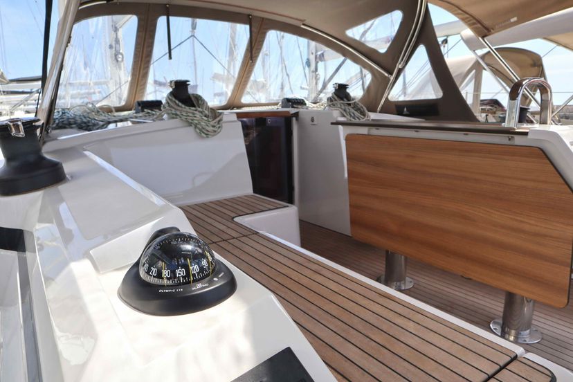 Bavaria Yachtbau C42 PRESTIGE