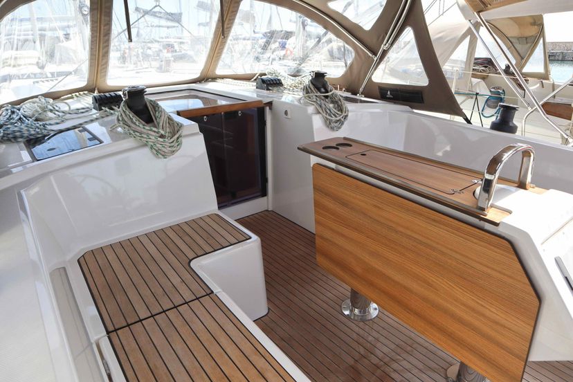 Bavaria Yachtbau C42 PRESTIGE