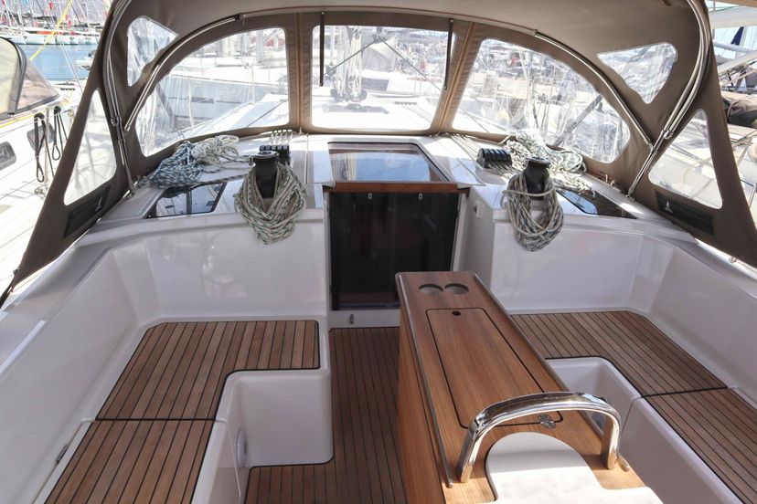 Bavaria Yachtbau C42 PRESTIGE